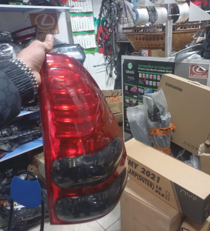 Задние фары от Toyota Prado 120